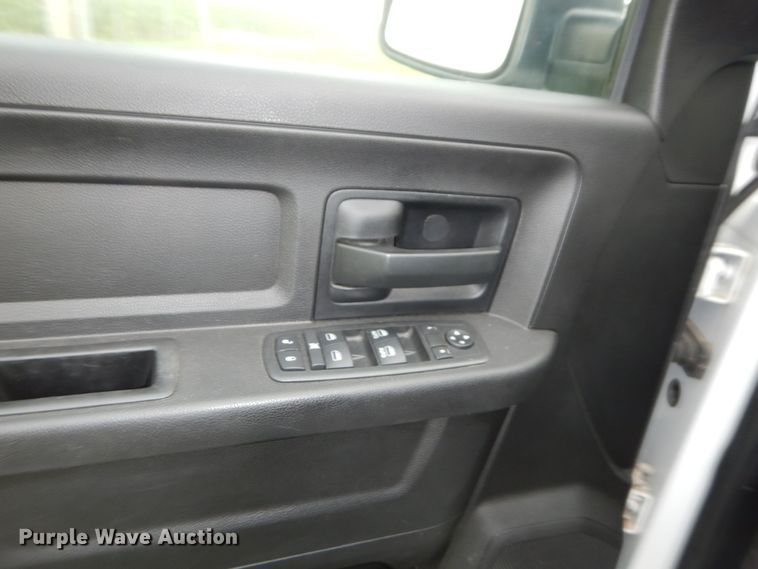 image for item DN8555 2018 Dodge Ram 2500 HD  Crew Cab utility bed pickup truck