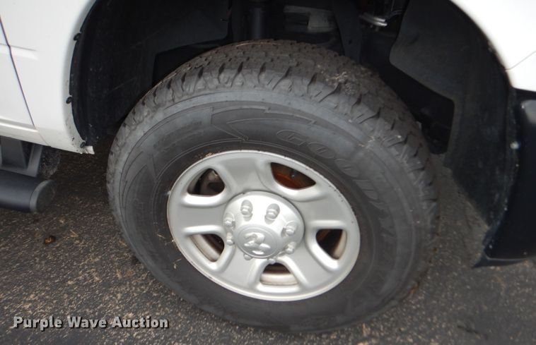 image for item DN8555 2018 Dodge Ram 2500 HD  Crew Cab utility bed pickup truck