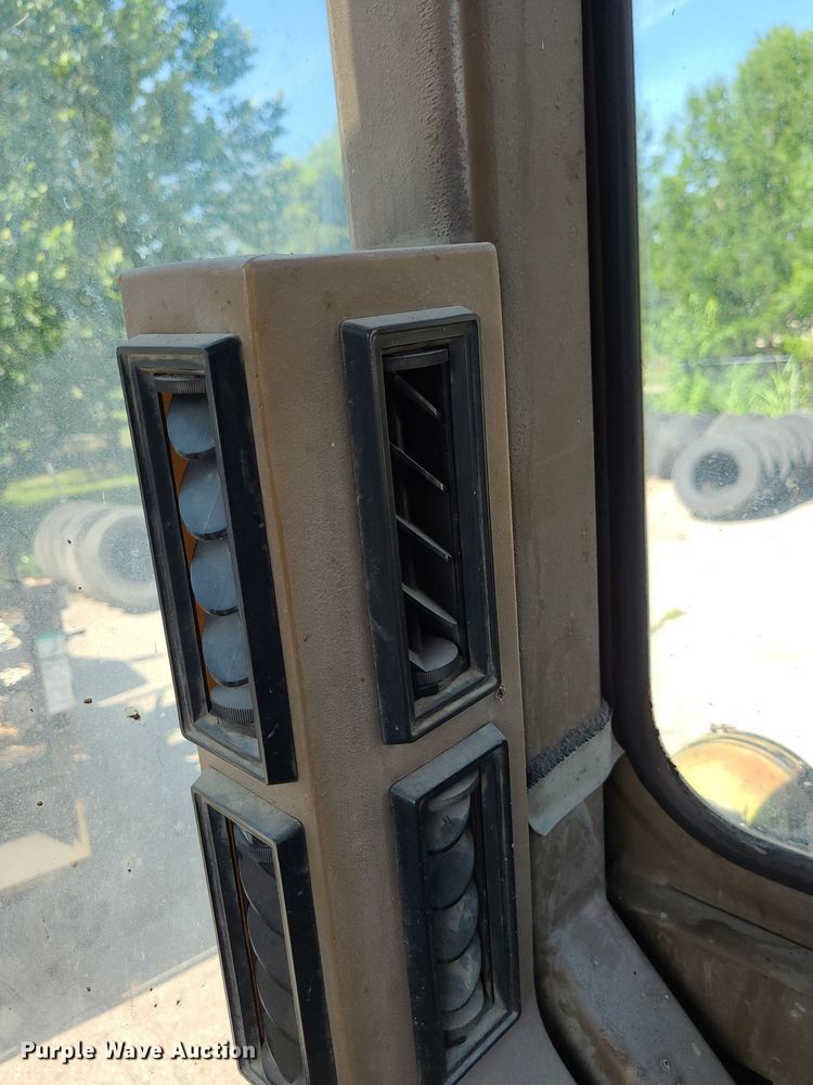 image for item DN8564 1987 Caterpillar IT28B  wheel loader