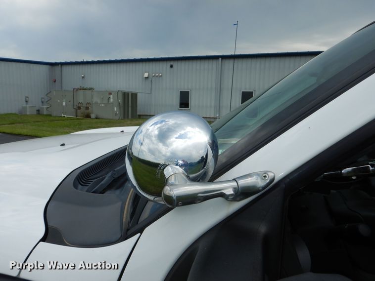 image for item DN8592 2016 Ford F250 Super Duty XL  Crew Cab utility bed pickup truck