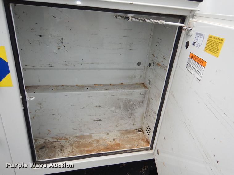 image for item DN8592 2016 Ford F250 Super Duty XL  Crew Cab utility bed pickup truck