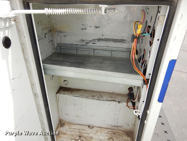 image for item DN8592 2016 Ford F250 Super Duty XL  Crew Cab utility bed pickup truck