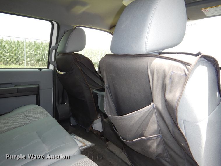 image for item DN8592 2016 Ford F250 Super Duty XL  Crew Cab utility bed pickup truck