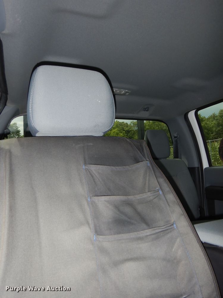 image for item DN8592 2016 Ford F250 Super Duty XL  Crew Cab utility bed pickup truck