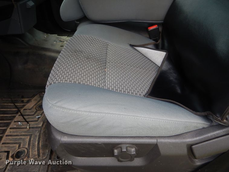 image for item DN8592 2016 Ford F250 Super Duty XL  Crew Cab utility bed pickup truck