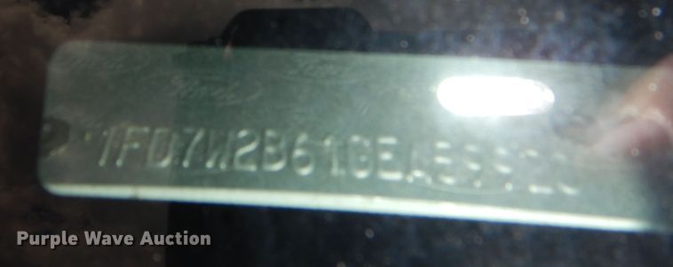 image for item DN8592 2016 Ford F250 Super Duty XL  Crew Cab utility bed pickup truck