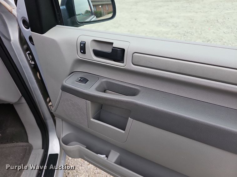 image for item DN8608 2007 Ford Freestar SE  van