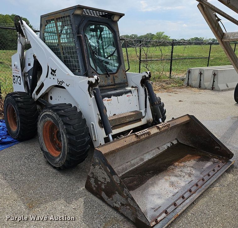 image for item DN8645 1999 Bobcat 873  skid steer loader