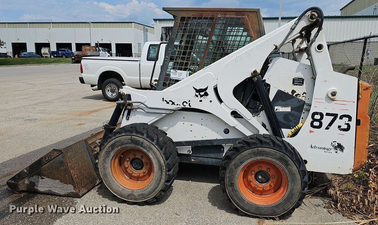 image for item DN8645 1999 Bobcat 873  skid steer loader
