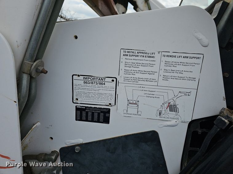 image for item DN8645 1999 Bobcat 873  skid steer loader
