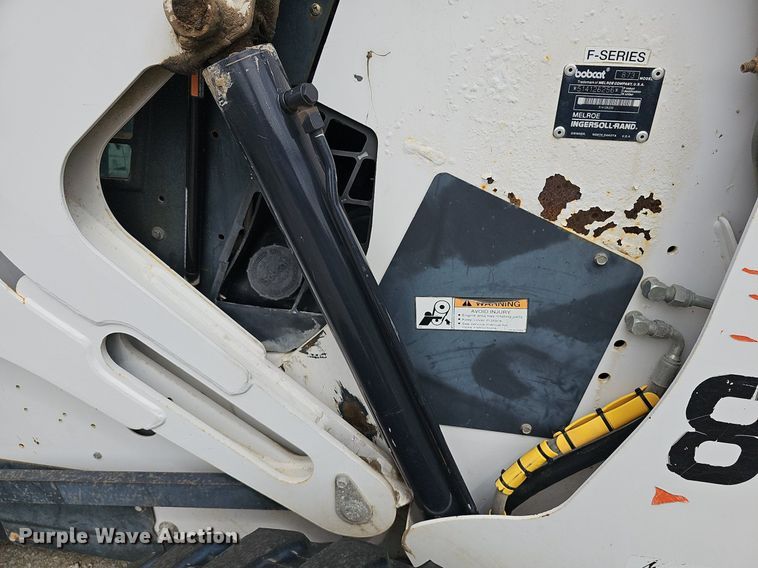 image for item DN8645 1999 Bobcat 873  skid steer loader