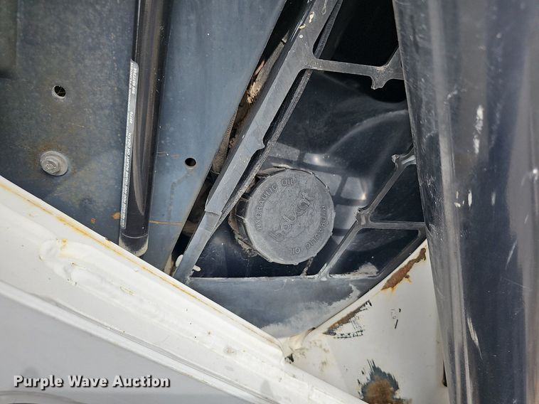 image for item DN8645 1999 Bobcat 873  skid steer loader