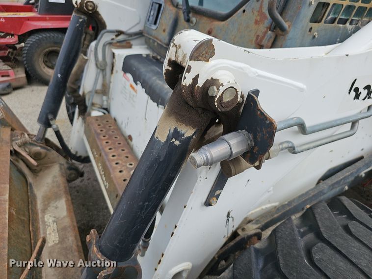 image for item DN8645 1999 Bobcat 873  skid steer loader