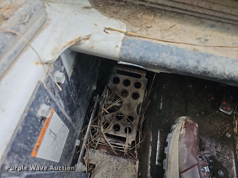 image for item DN8645 1999 Bobcat 873  skid steer loader