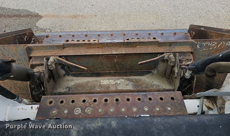 image for item DN8645 1999 Bobcat 873  skid steer loader