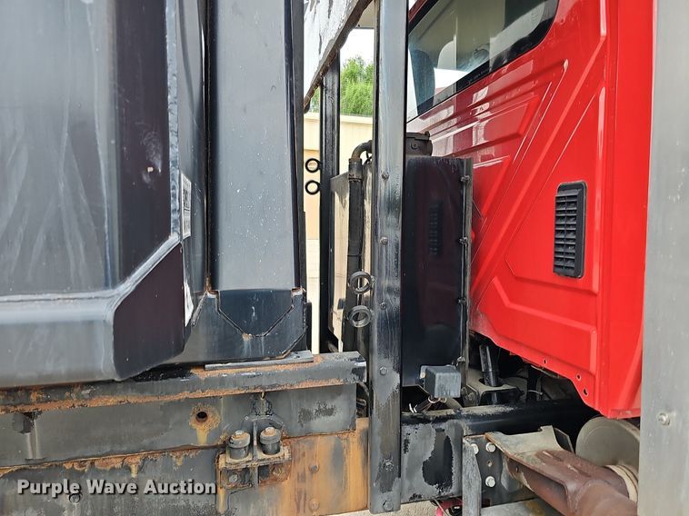 image for item DO2883 2013 International Work Star 7600  hook lift truck