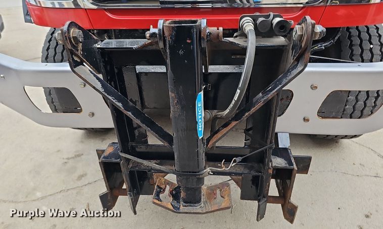 image for item DO2883 2013 International Work Star 7600  hook lift truck