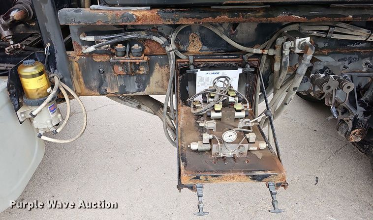 image for item DO2883 2013 International Work Star 7600  hook lift truck