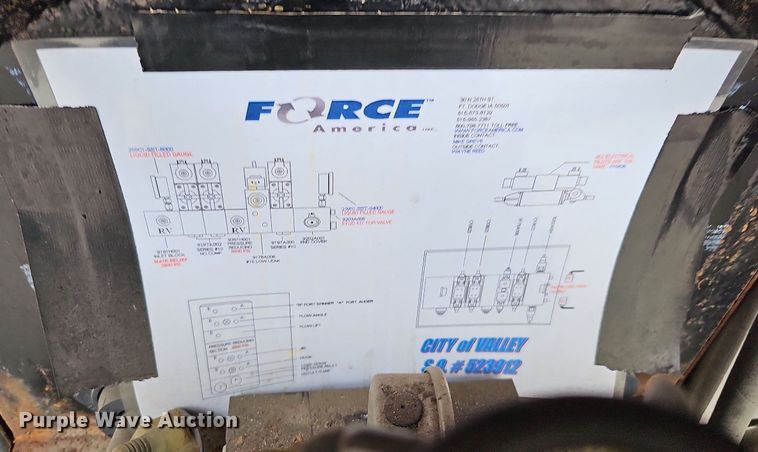 image for item DO2883 2013 International Work Star 7600  hook lift truck