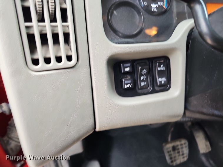 image for item DO2883 2013 International Work Star 7600  hook lift truck