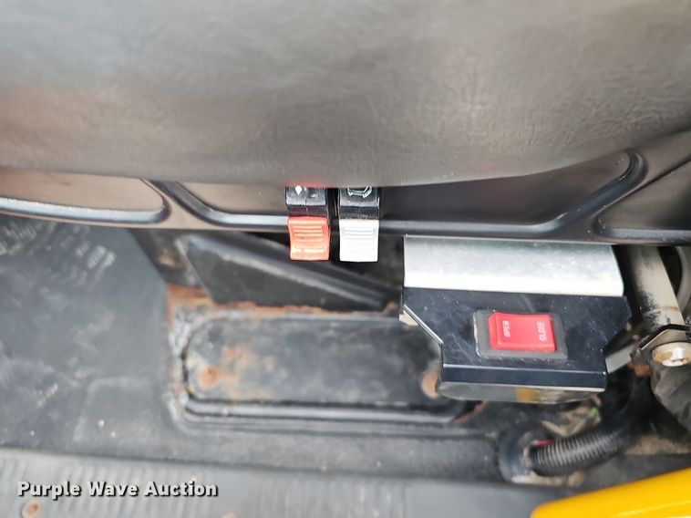 image for item DO2883 2013 International Work Star 7600  hook lift truck