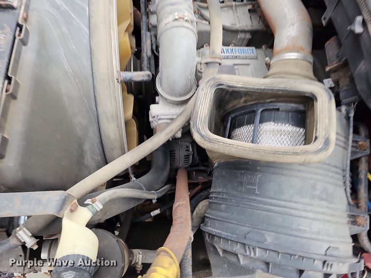 image for item DO2883 2013 International Work Star 7600  hook lift truck