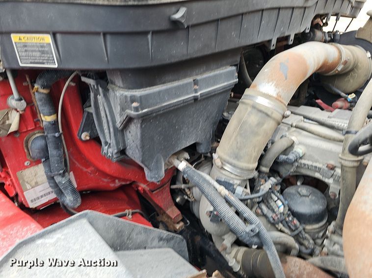 image for item DO2883 2013 International Work Star 7600  hook lift truck