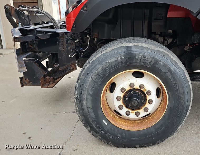 image for item DO2883 2013 International Work Star 7600  hook lift truck