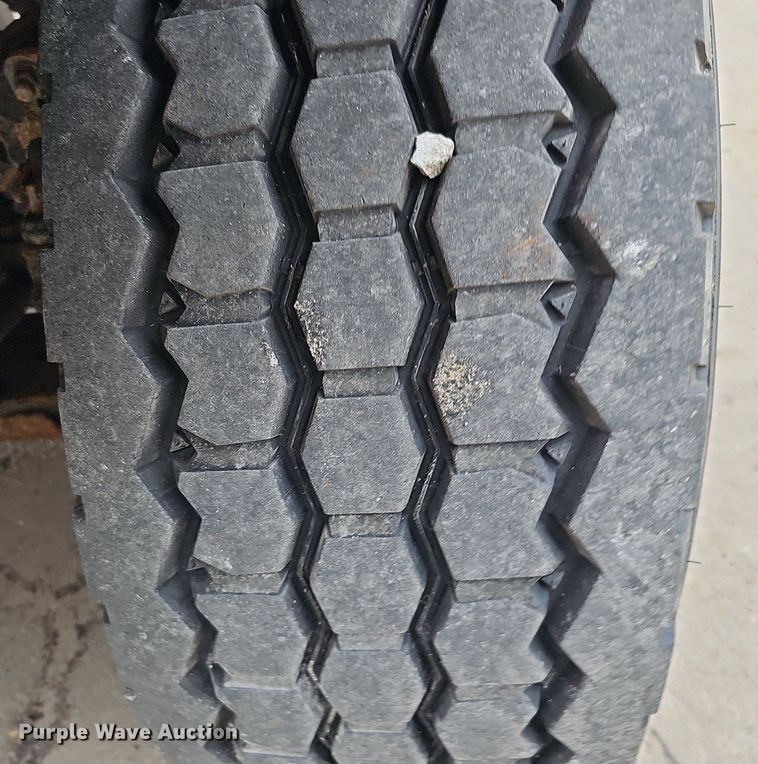 image for item DO2883 2013 International Work Star 7600  hook lift truck