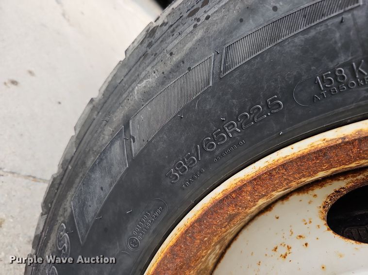 image for item DO2883 2013 International Work Star 7600  hook lift truck