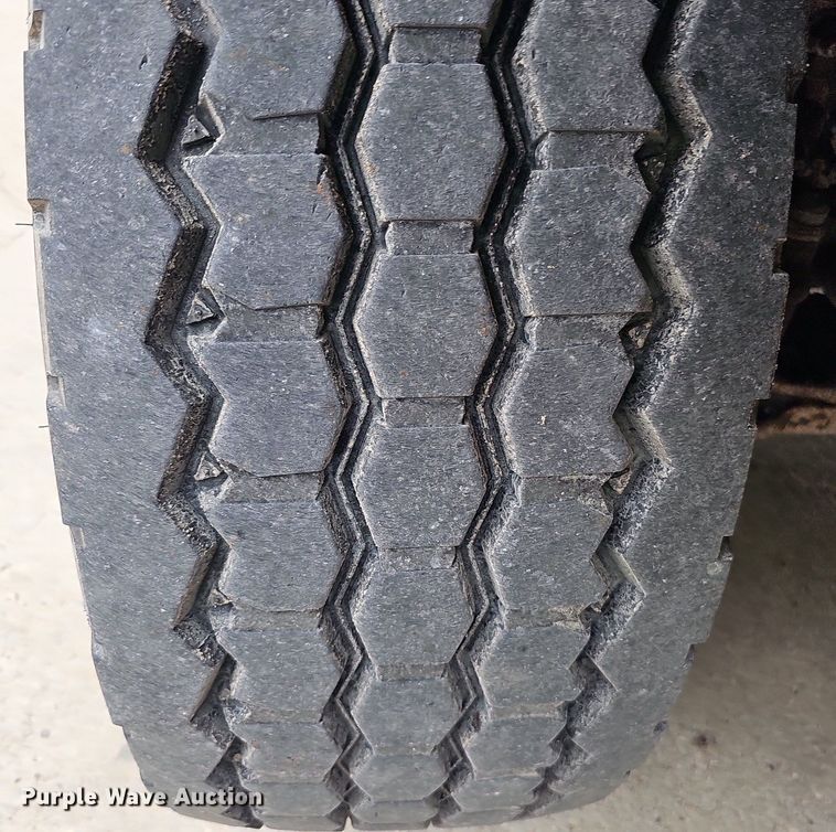 image for item DO2883 2013 International Work Star 7600  hook lift truck