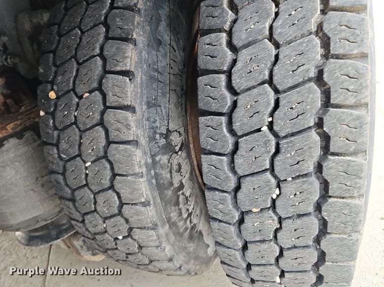 image for item DO2883 2013 International Work Star 7600  hook lift truck