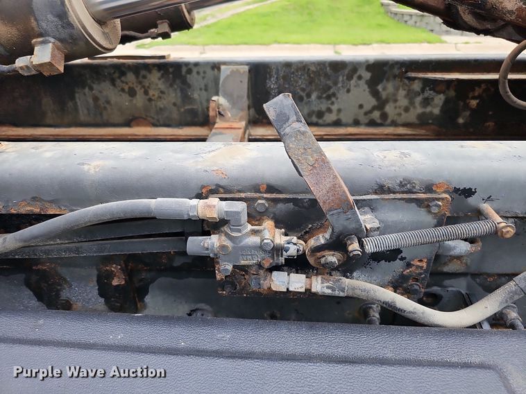 image for item DO2883 2013 International Work Star 7600  hook lift truck