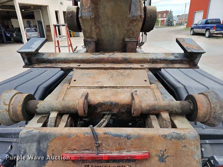 image for item DO2883 2013 International Work Star 7600  hook lift truck