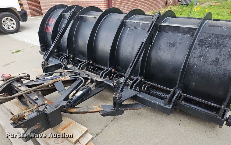 image for item DO2883 2013 International Work Star 7600  hook lift truck