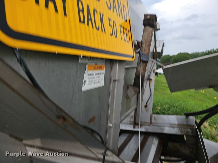 image for item DO2883 2013 International Work Star 7600  hook lift truck