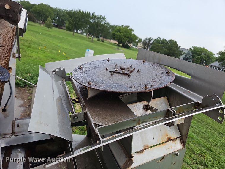 image for item DO2883 2013 International Work Star 7600  hook lift truck