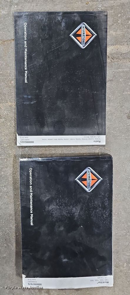 image for item DO2883 2013 International Work Star 7600  hook lift truck