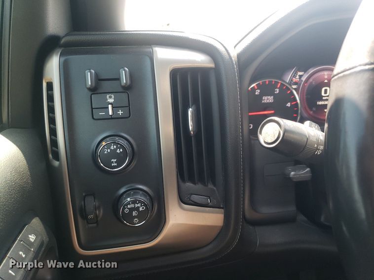 image for item DO2923 2015 GMC Sierra 2500HD Denali  Crew Cab pickup truck