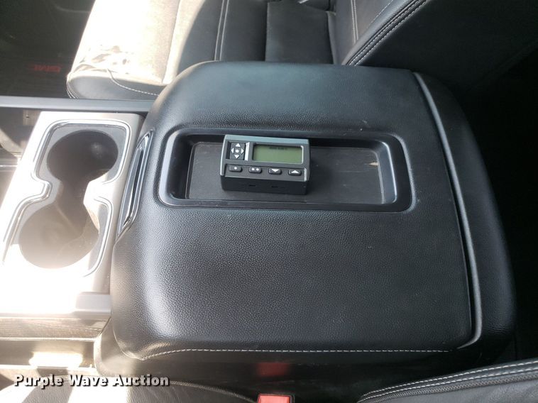 image for item DO2923 2015 GMC Sierra 2500HD Denali  Crew Cab pickup truck