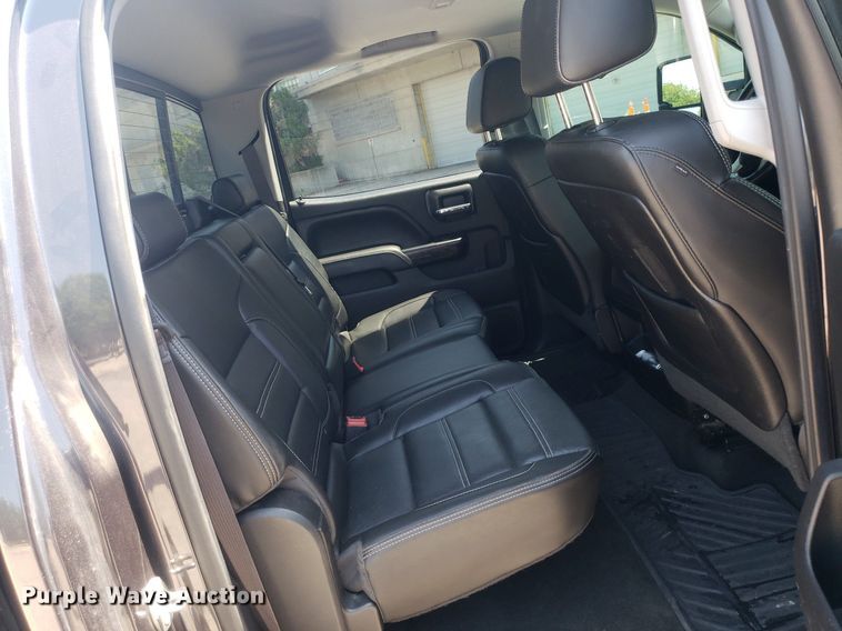 image for item DO2923 2015 GMC Sierra 2500HD Denali  Crew Cab pickup truck