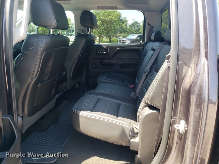 image for item DO2923 2015 GMC Sierra 2500HD Denali  Crew Cab pickup truck