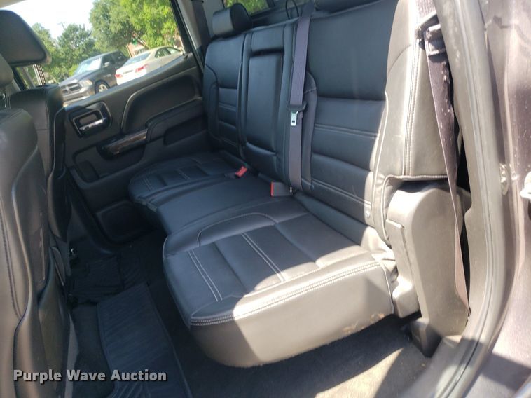 image for item DO2923 2015 GMC Sierra 2500HD Denali  Crew Cab pickup truck