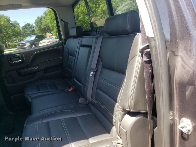 image for item DO2923 2015 GMC Sierra 2500HD Denali  Crew Cab pickup truck