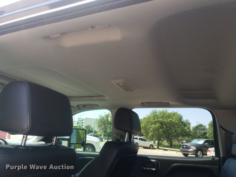 image for item DO2923 2015 GMC Sierra 2500HD Denali  Crew Cab pickup truck