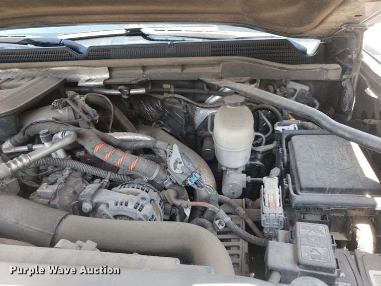 image for item DO2923 2015 GMC Sierra 2500HD Denali  Crew Cab pickup truck