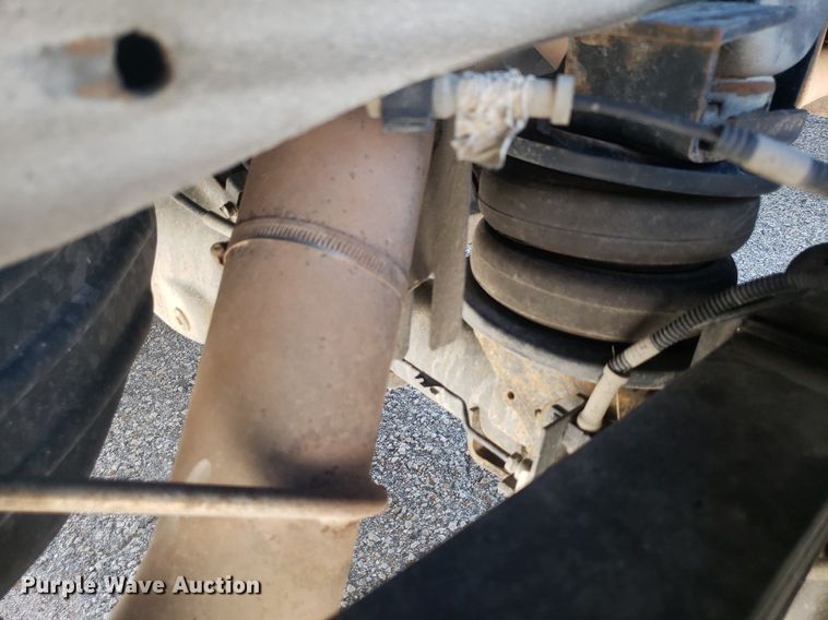 image for item DO2923 2015 GMC Sierra 2500HD Denali  Crew Cab pickup truck