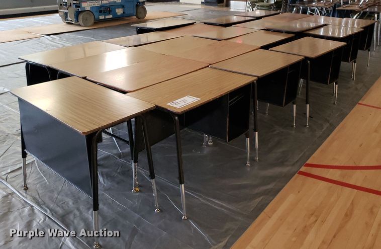 image for item DO2925 (22) desks