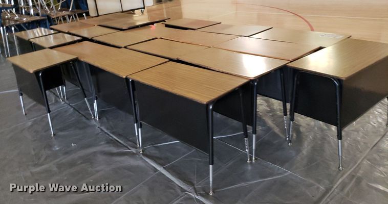 image for item DO2925 (22) desks