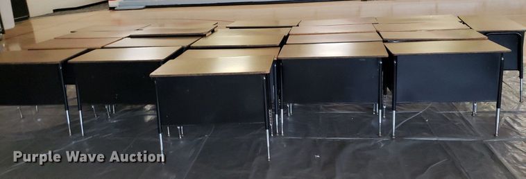 image for item DO2925 (22) desks